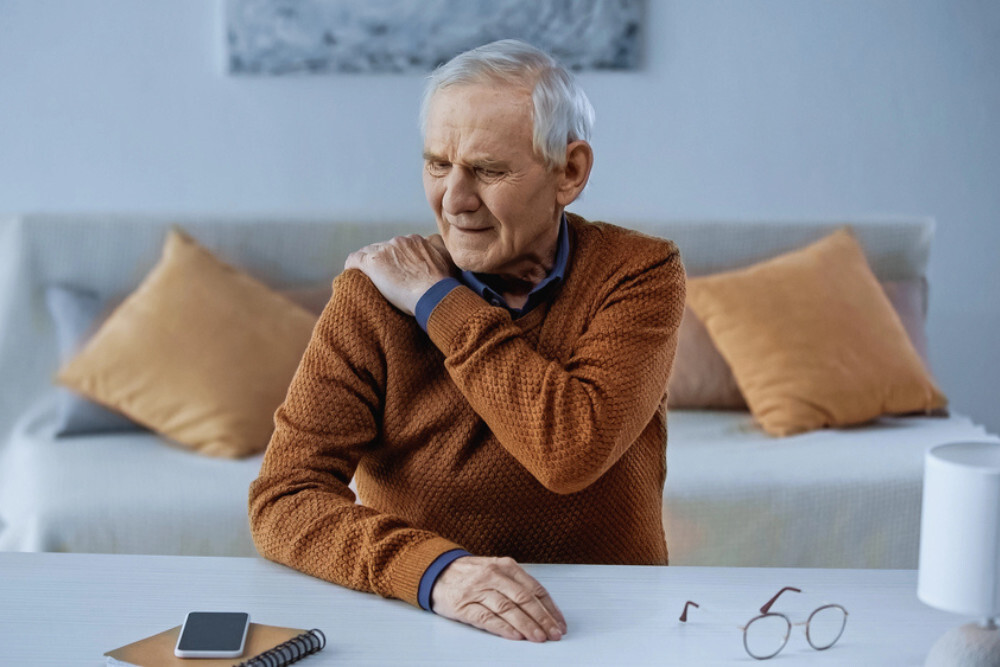 Shoulder Pain Relief with Chiropractic Care